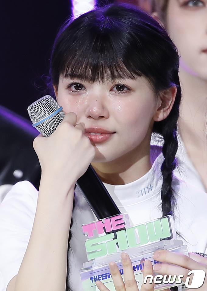 [사진] 아일릿 모카, 기쁨의 눈물 주르륵 주르륵