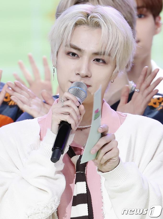 [사진] NCT 샤오쥔, 다음주에 만나요