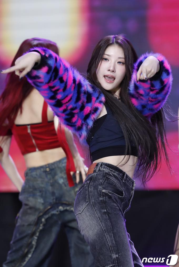 [사진] 퍼플키스 채인, 남심저격 손짓