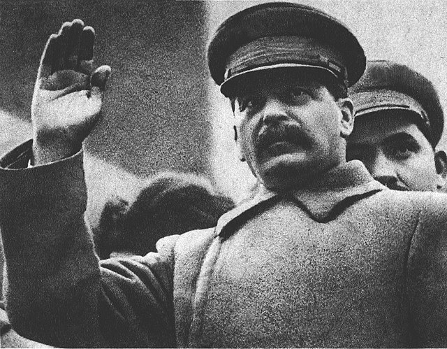 이오시프 스탈린. (출처: A. Oshurkov, 흑백사진(1933), Proletarskoe Foto(Proletarian Photo) issue 6 1933, Wikimedia Commons, Public domain)