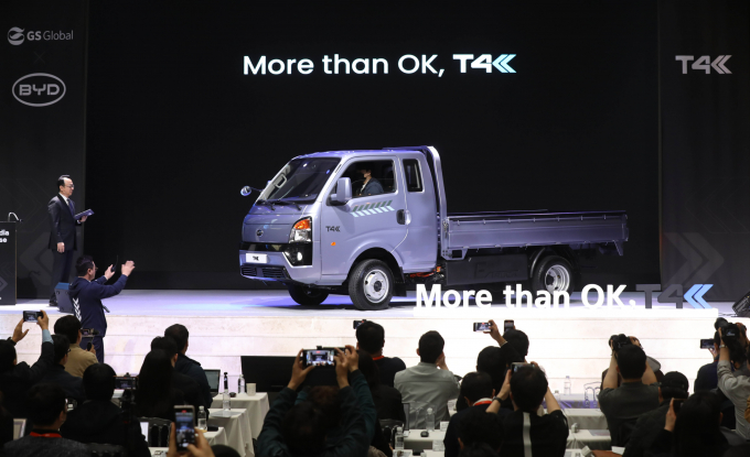 BYD 1톤 전기트럭 T4K 대상 봄맞이 무상점검 서비스 캠페인'을 진행한다. 사진은 BYD(비야디) 1톤 전기트럭 런칭 쇼케이스2023.04.06./사진=뉴시스