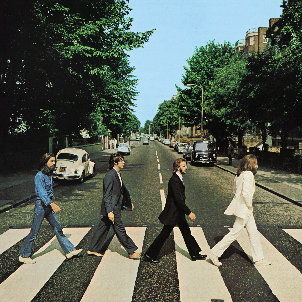 전세계의 사랑을 받은 록밴드 비틀즈가 지난 1970년 4월10일 해체됐다. 사진은 지난 1969년 8월 영국 런던 애비 로드를 걷고 있는 비틀즈 멤버들. /사진= 로이터 