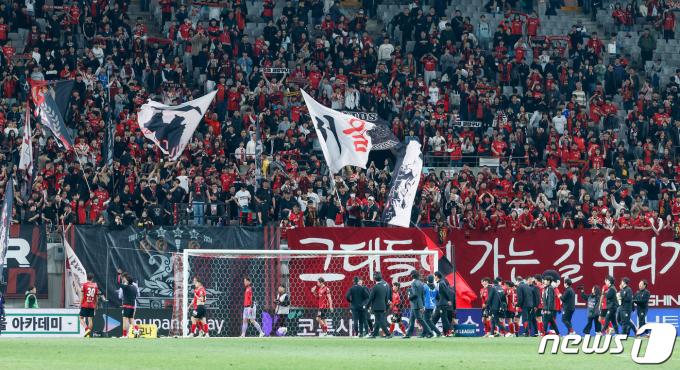 [사진] 홈에서 5:1 대승 거둔 FC 서울