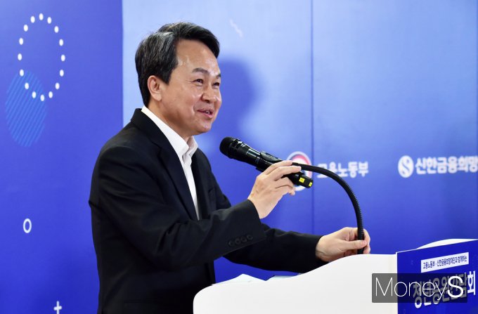 [머니S픽] 이정식·진옥동 '힘내라 청년, 신한이 청년을 응원해…'