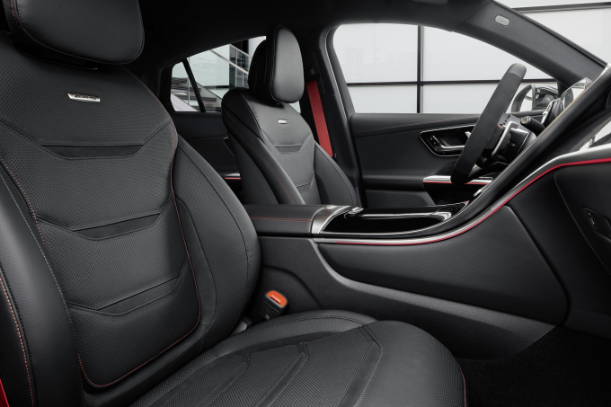 더 뉴 메르세데스-AMG GLC 43 4MATIC SUV 및 쿠페 인테리어 /사진=메르세데스-AMG
