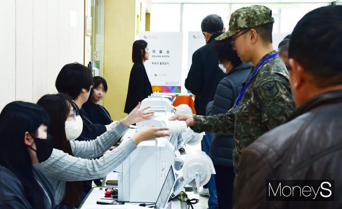 ▲ 사전투표 첫날, 관내-외 지역도 투표도 가능