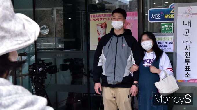 ▲ 투표 인증샷은 빠질수 없지