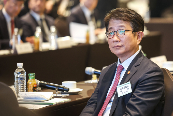  박상우 국토부 장관이 철도산업계와 릴레이 간담회를 열고 주요 정책에 대한 업계 공감대 형성과 현장 소통에 나섰다. /사진=뉴시스