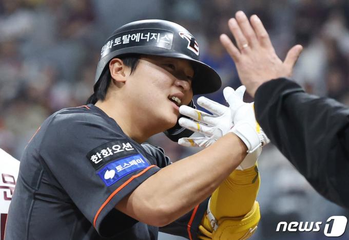 [사진] 이진영 '기분좋은 적시타'