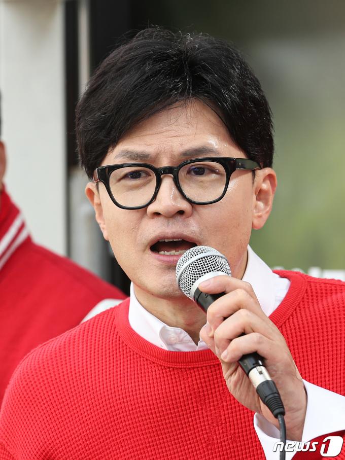 [사진] 한동훈 위원장 '거제, 이대로 괜찮으신가요'