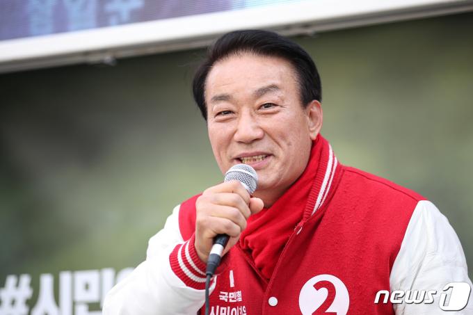 [사진] 거제 민심에 호소