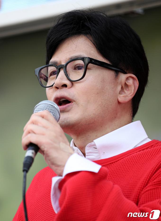 [사진] 경남 거제 찾아 지지 호소하는 한동훈