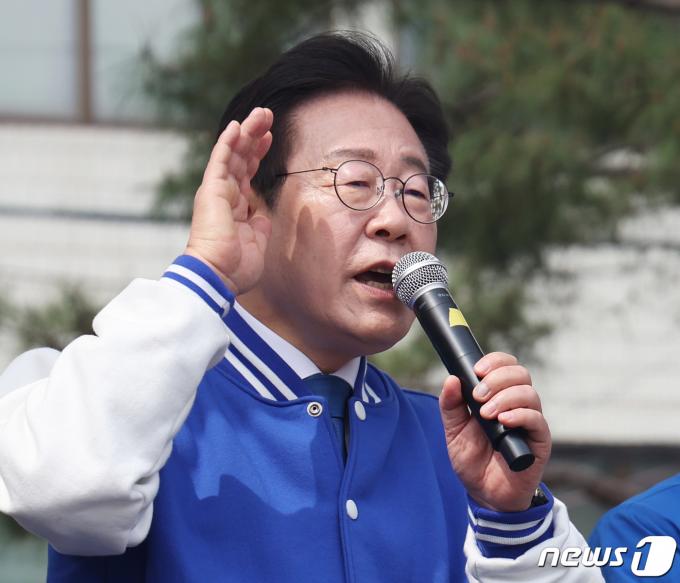 [사진] 지지 호소하는 이재명 대표