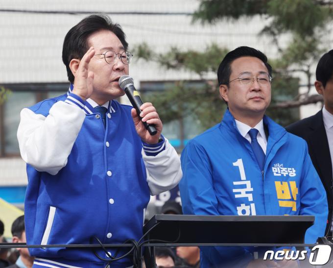 [사진] 박성준 후보 지원 유세하는 이재명 대표
