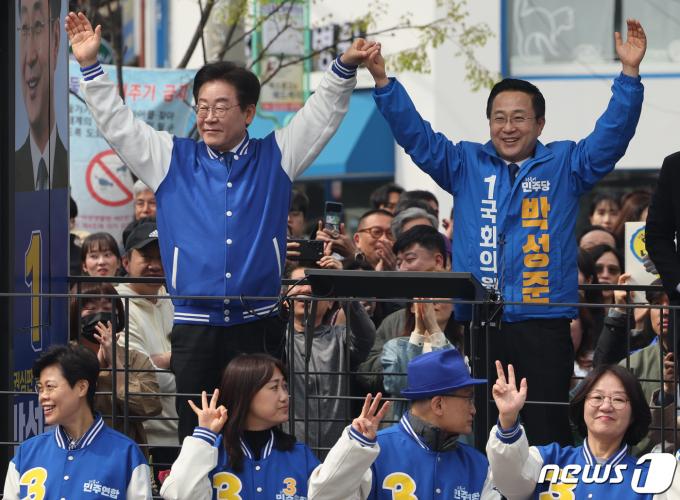 [사진] 이재명 대표, 박성준 후보 지지 유세