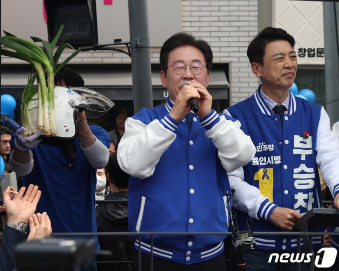[사진] 부승찬 후보 지지 유세 나선 이재명 대표