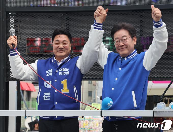 [사진] 엄태준 후보 지원 유세하는 이재명 대표