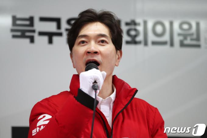 [사진] 지지 호소하는 박성훈 후보