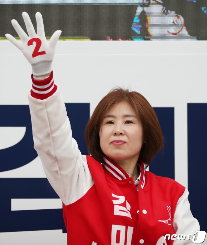 [사진] 지지 호소하는 김미애 후보