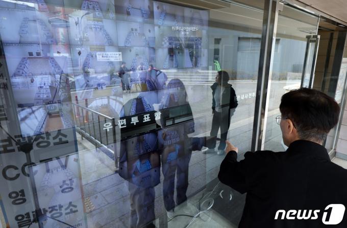 [사진] CCTV 영상 열람장소 마련된 서울시선관위
