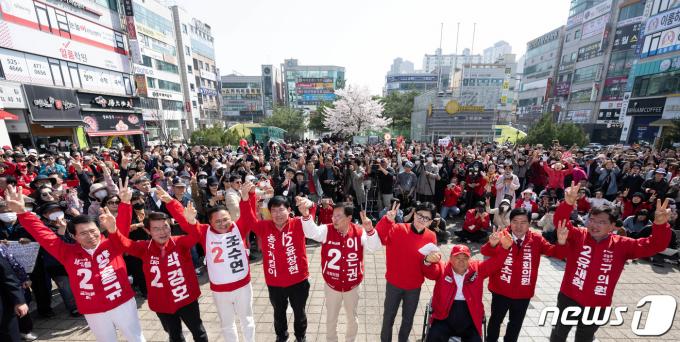 [사진] 대전 후보들과 민심에 호소