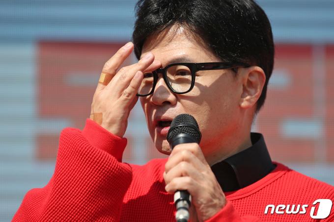 [사진] 최고 사전투표율에 '한동훈의 전략은?'