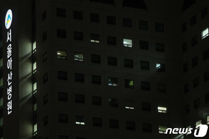 [사진] 전공의 이탈 장기화에 '적자' 허덕이는 병원들
