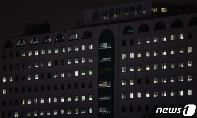 [사진] 텅 빈 입원실, '적자' 허덕이는 병원들