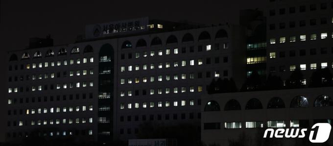 [사진] 텅 빈 입원실, '적자' 허덕이는 병원들