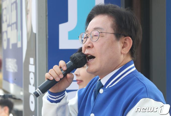 [사진] 지지 호소하는 이재명 대표