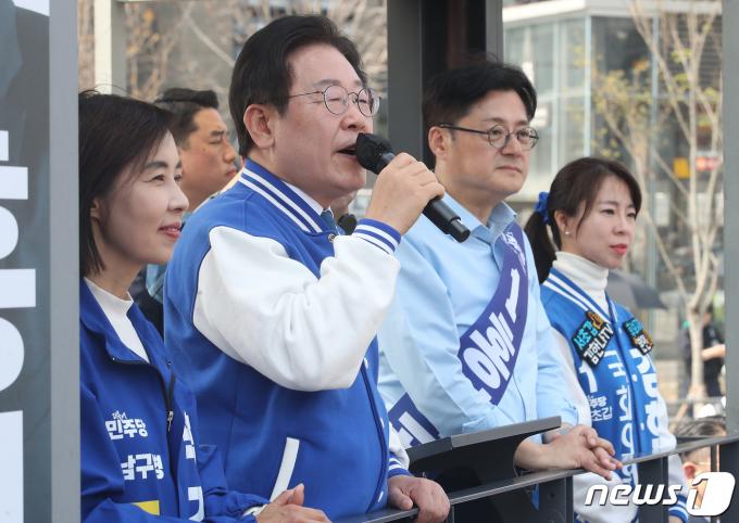[사진] 연설하는 이재명 대표