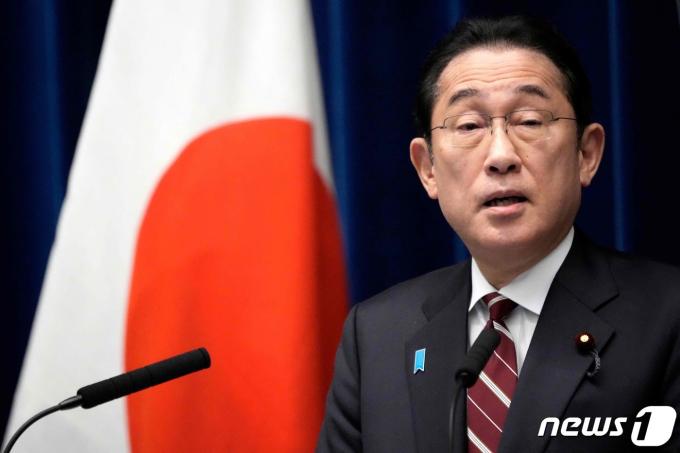 기시다 후미오 일본 총리가 28일(현지시간) 도쿄 총리 관저에서 기자회견을 갖고 