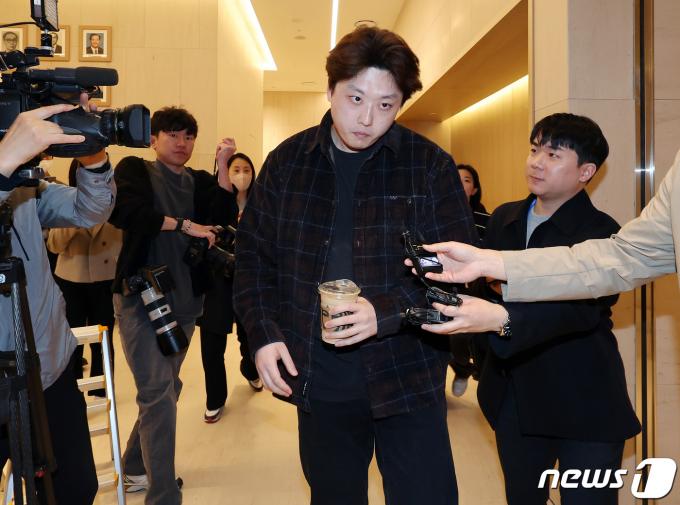 [사진] 박단 대전협 비대위원장, 의협 비대위 회의 참석
