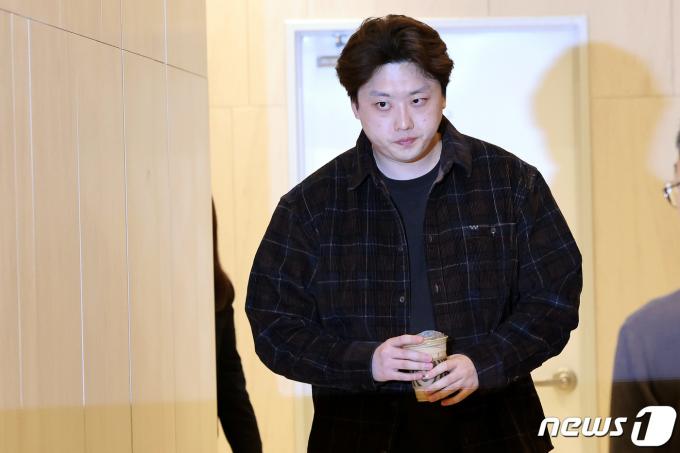 [사진] 박단 대전협 비대위원장, 의협 비대위 참석