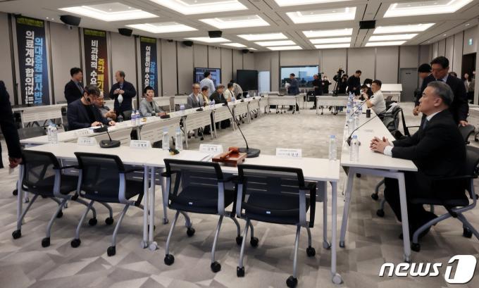 [사진] 의대정원 증원 저지를 위한 비상대책위원회 제7차 회의