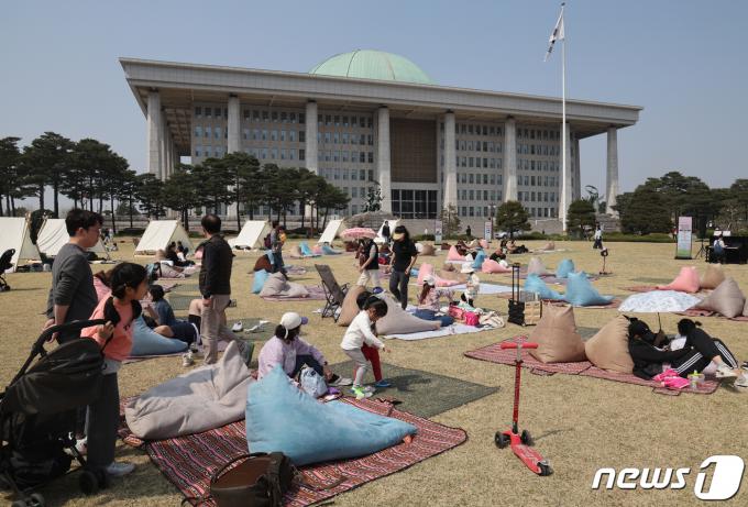 [사진] 총선 D-3, 국회 소풍