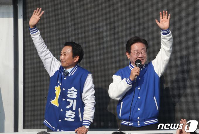 [사진] 송기호 후보 지지 호소하는 이재명 대표