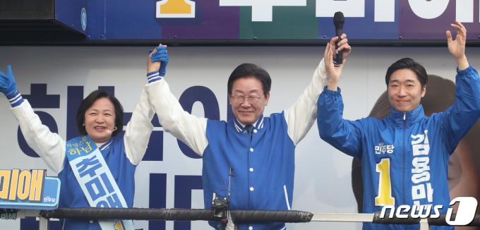 [사진] 추미애·김용만 지원유세 나선 이재명 대표