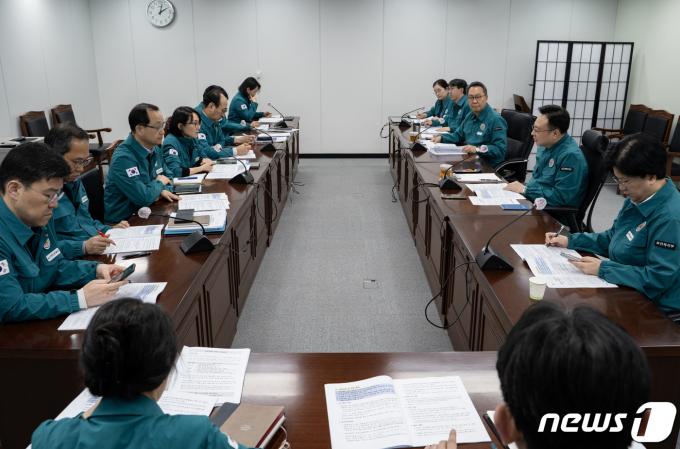 [사진] 의사 집단행동 중앙사고수습본부 제28차 회의