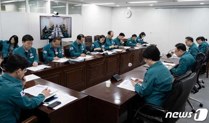 [사진] 의사 집단행동 중앙사고수습본부 제28차 회의