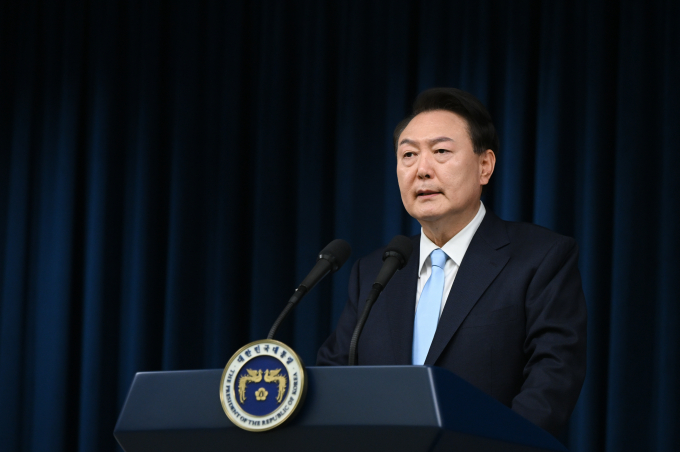 대통령실이 의대 정원 2000명 증원에 대해 오는 4·10 총선 이후에도 유연하게 대화할 것이라고 전했다. 사진은 윤석열 대통령이 지난 1일 용산 대통령실 브리핑룸에서 의대 정원 증원 등 의료개혁과 관련 대국민담화 '국민께 드리는 말씀'을 발표하는 모습. /사진=뉴스1(대통령실 제공) 