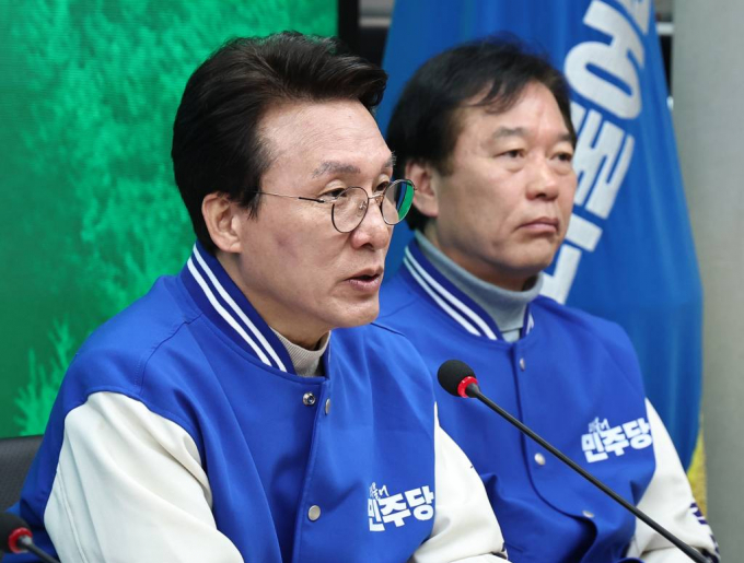 김민석 더불어민주당 총선상황실장이 역대 가장 높은 사전투표율에 대해 진단했다. 사진은 지난달 20일 오전 서울 여의도 중앙당사에서 열린 '기후위기 극복과 RE100 국가실현을 위한 10대 약속' 발표 기자회견에서 모두발언을 하고 있는 김민석 실장. /사진= 뉴스1