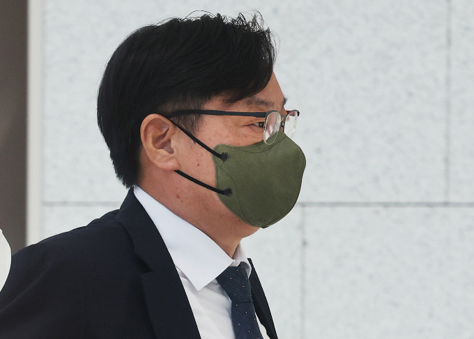 이화영 전 경기도 평화부지사가 8일 특정범죄가중처벌법상 법률 위반 등의 혐의로 검찰로부터 징역 15년을 구형받았다. 사진은 지난 2022년 9월 피의자심문을 받기 위해 경기 수원지방검찰청에 참석한 이 전 부지사. /사진=뉴스1