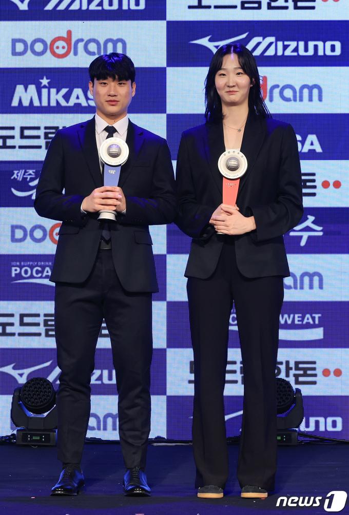 [사진] 이재현·김세빈, 최고의 신인으로 우뚝
