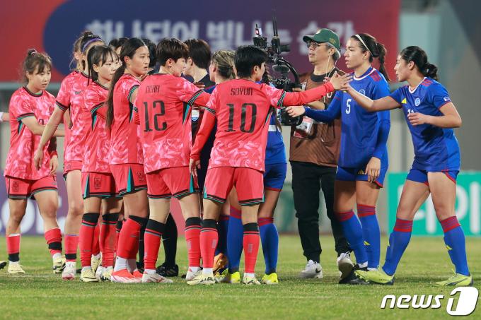[사진] 여자축구, 필리핀전 2-1 승리