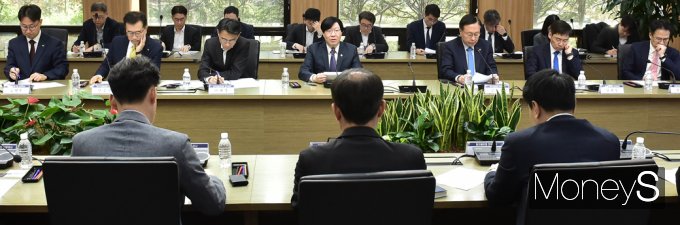 [머니S포토] '수출금융 종합지원 방안' 후속 조치, 금융위 현장간담회 개최