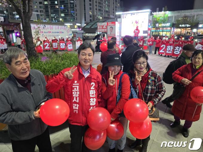 [사진] 총선 본투표 앞두고 한창섭 지지호소