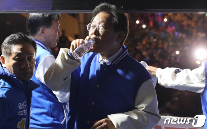 [사진] 공식 선거운동 마지막 총력유세 마친 이재명 대표