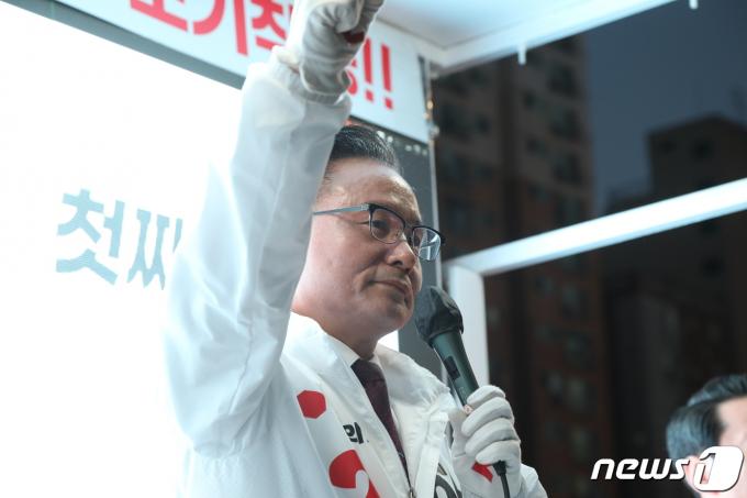 하종대 국민의힘 경기 부천병 후보가 9일 파이널 유세에서 지지를 호소하고 있다. (사진제공 = 하종대 후보 캠프)