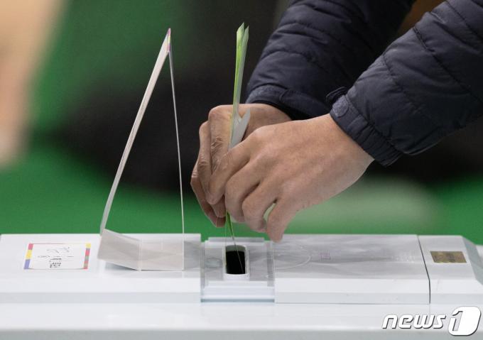[사진] '유권자들의 선택은'